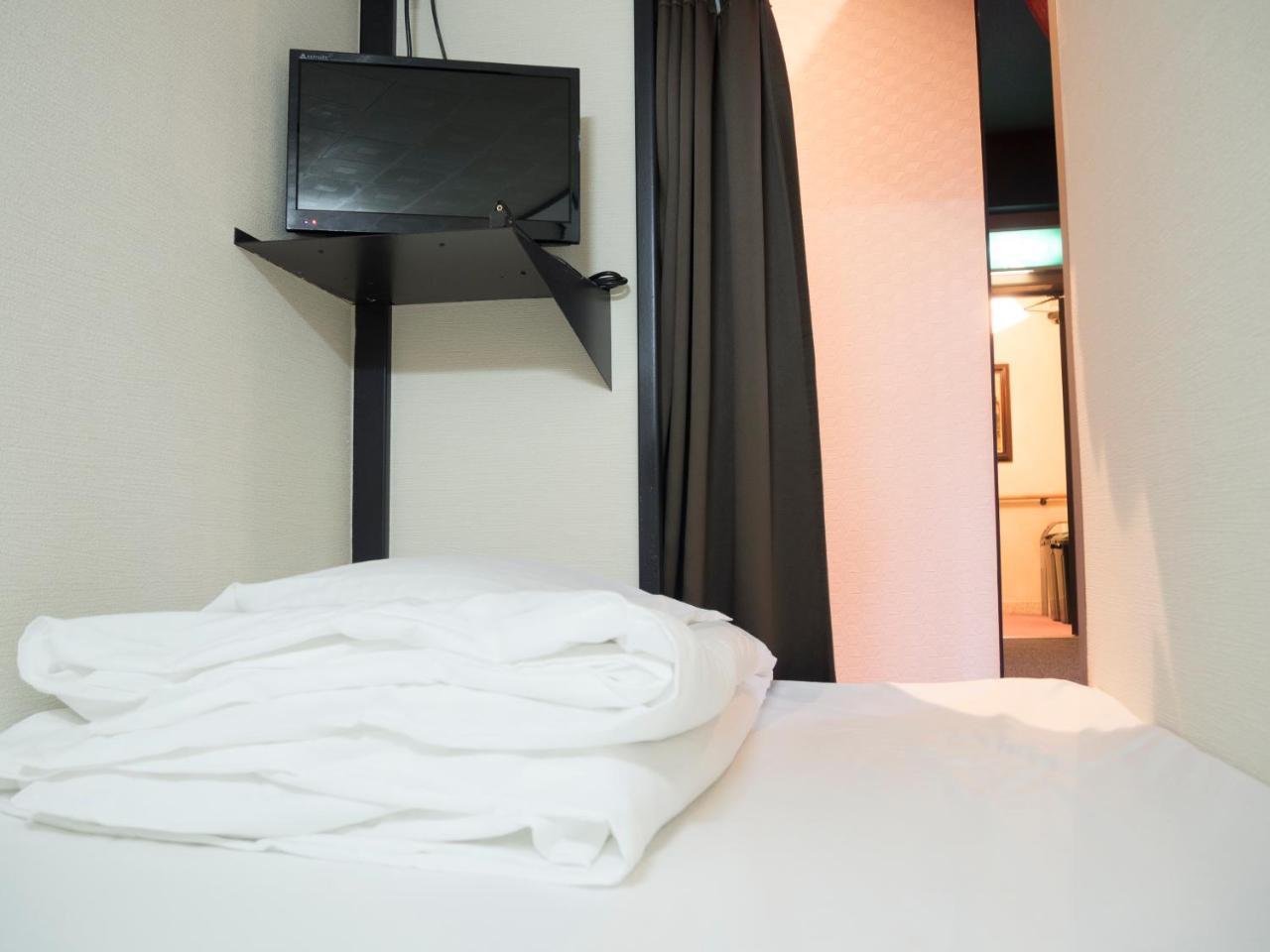 Capsule Hotel Hatagoya Tokió Kültér fotó