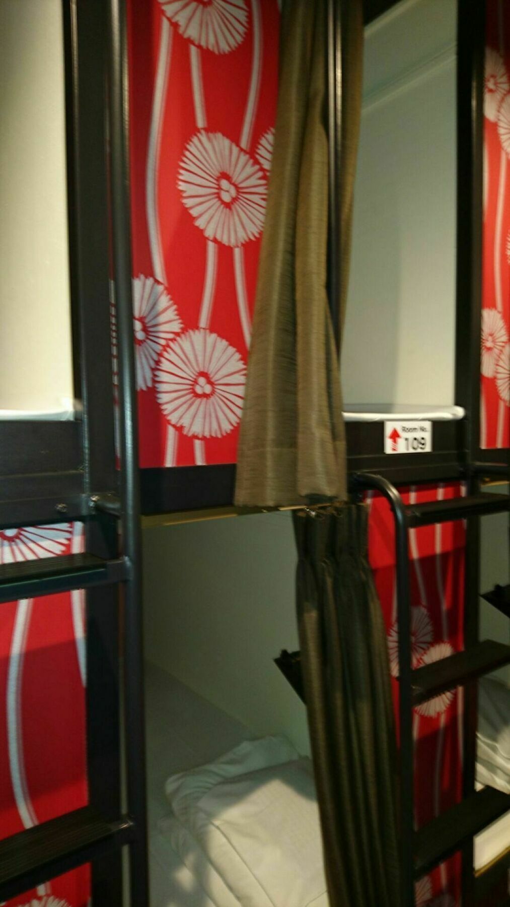 Capsule Hotel Hatagoya Tokió Kültér fotó